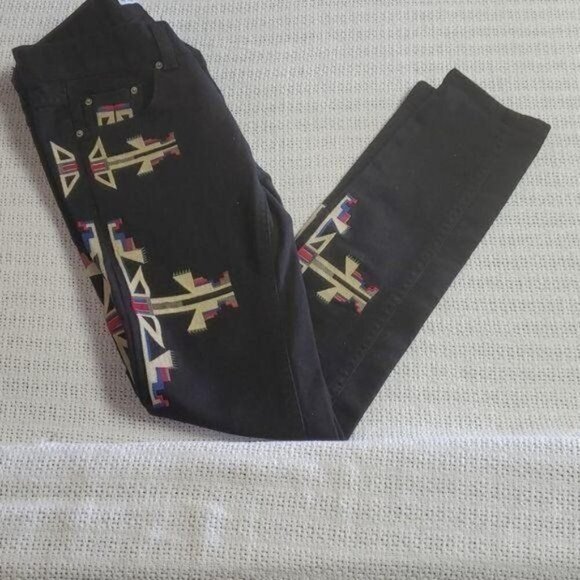 Vincent by Designerclub Jeans Aztec Embroidered Sz. 26 Black Jeans with Pockets - Picture 7 of 12